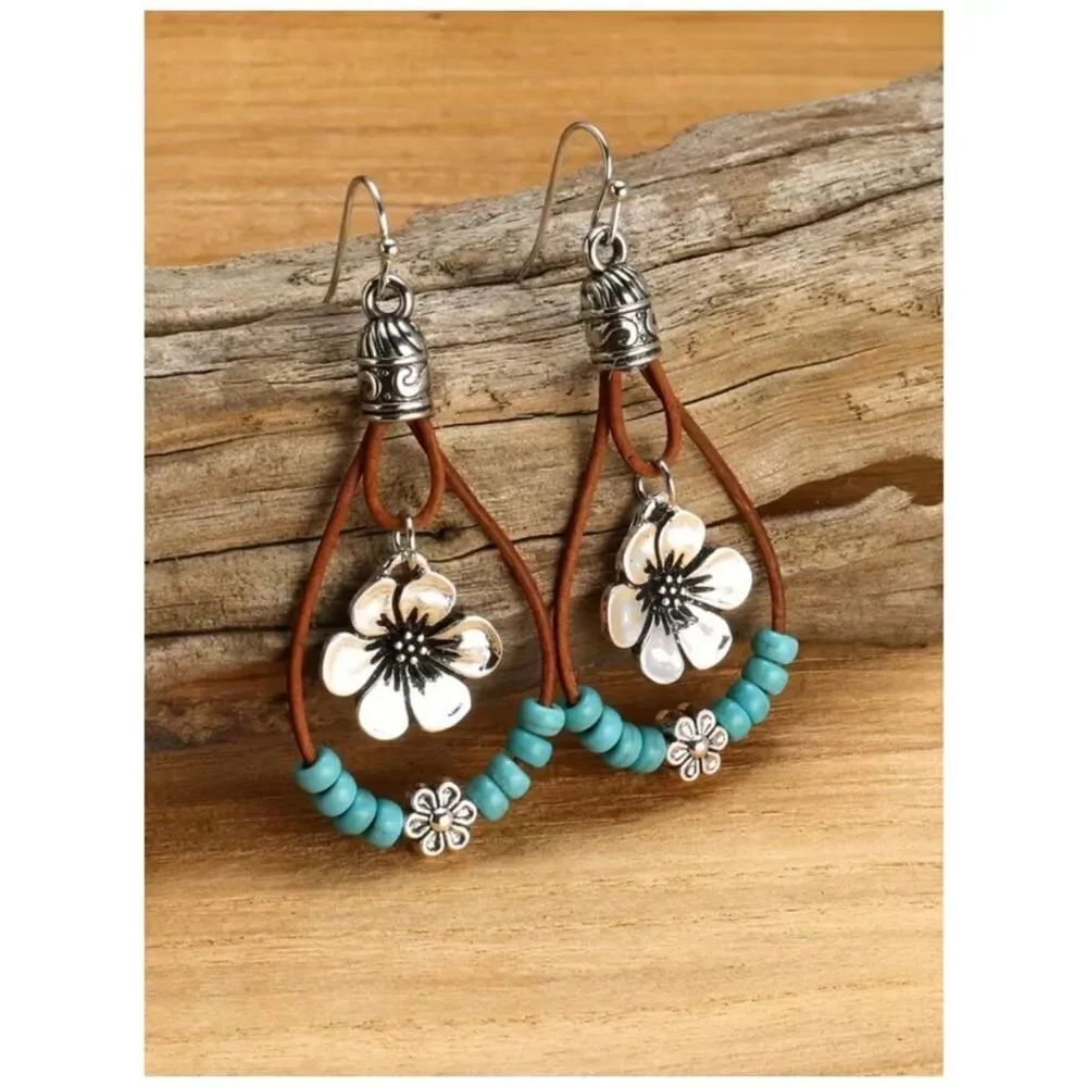 Boho Floral Teardrop Earrings Western-Bohemian Turquoise Leather Silver Beads
